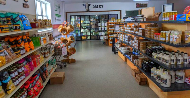 This Amish-Owned Michigan Dairy Serves Milk in Glass Bottles, Fresh Bread, and Ice Cream Worth the Drive