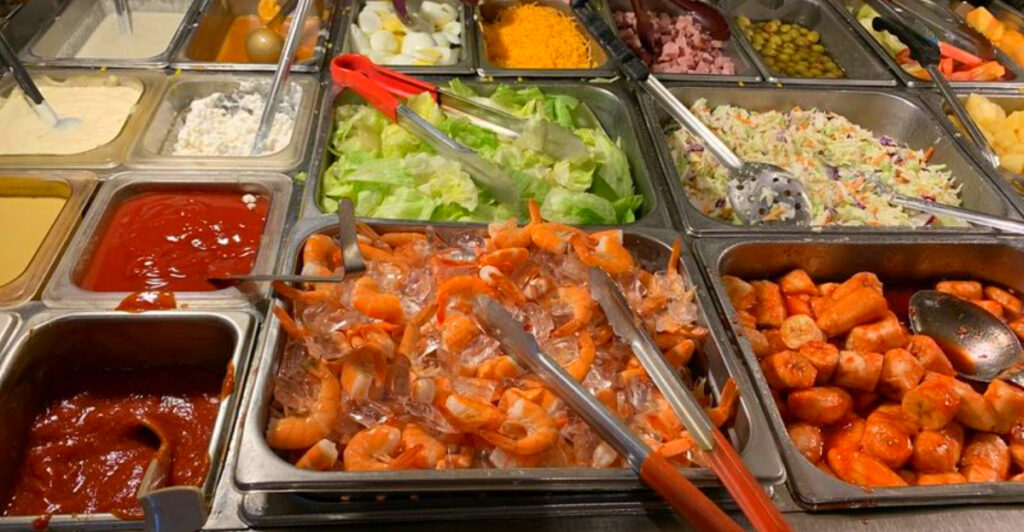 This Bay City Buffet Serves Crab Rangoon, Mongolian BBQ, and All-You-Can-Eat Plates for Under $15