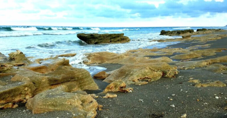This Beautiful Jupiter Beach Park Is One of Florida’s Best Coastal Escapes
