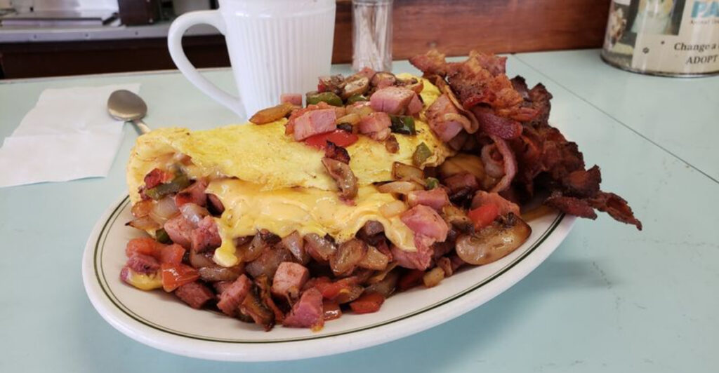 This Classic Fort Madison Diner Is Winning Hearts With Old-Fashioned Comfort Food