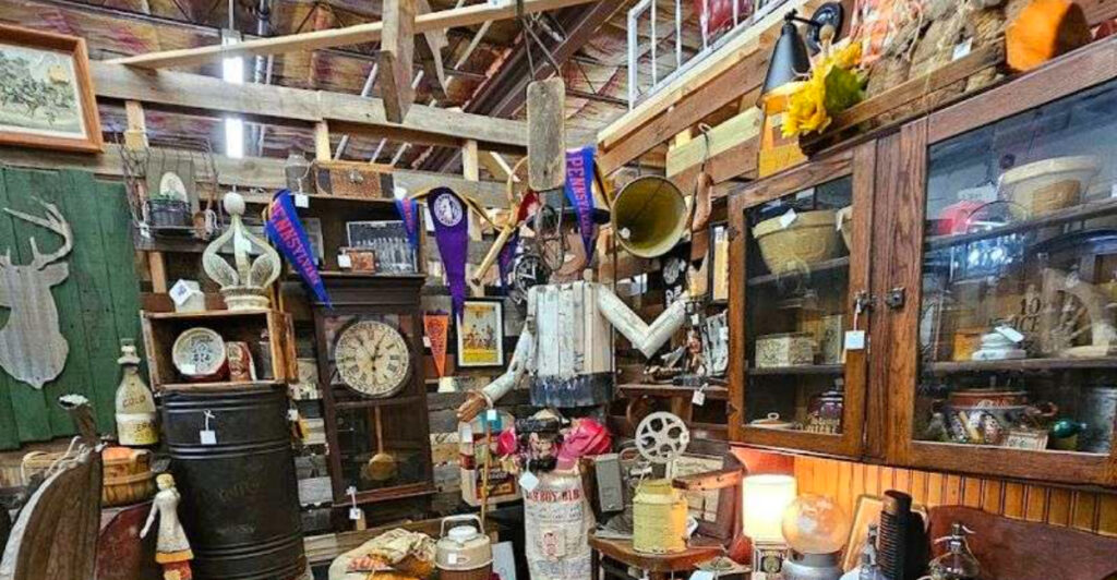 This Giant Oklahoma Antique Store Is Big Enough to Spend an Entire Day Inside