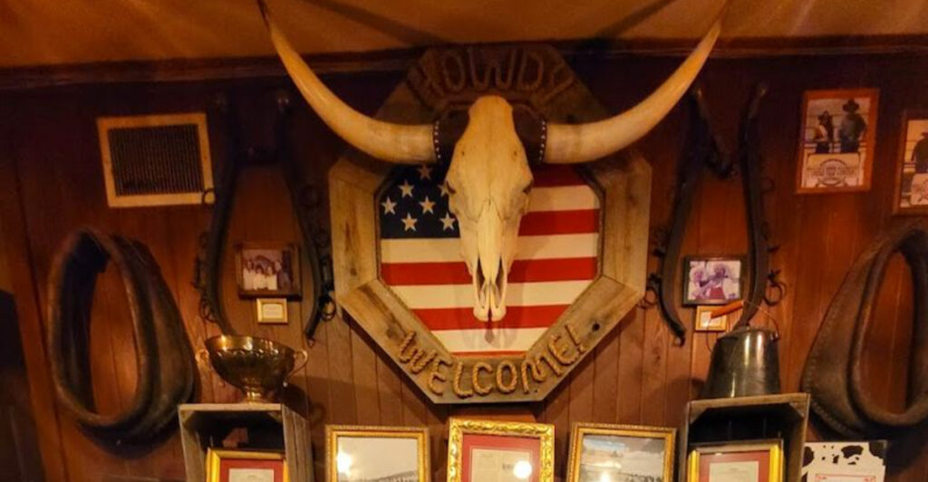 This Hidden Oregon Steakhouse Became John Wayne’s Go-To Escape