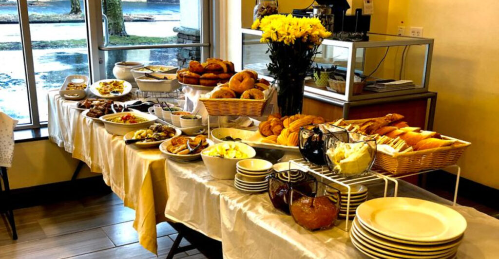 This Jersey Shore Spot Serves a Vegan Lunch Buffet That Feels Like Comfort Food