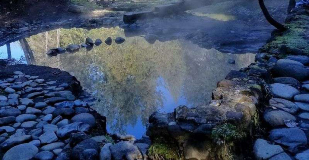 This Low-Key Oregon Hot Springs Features Warm Pools by the River With No Entrance Fee