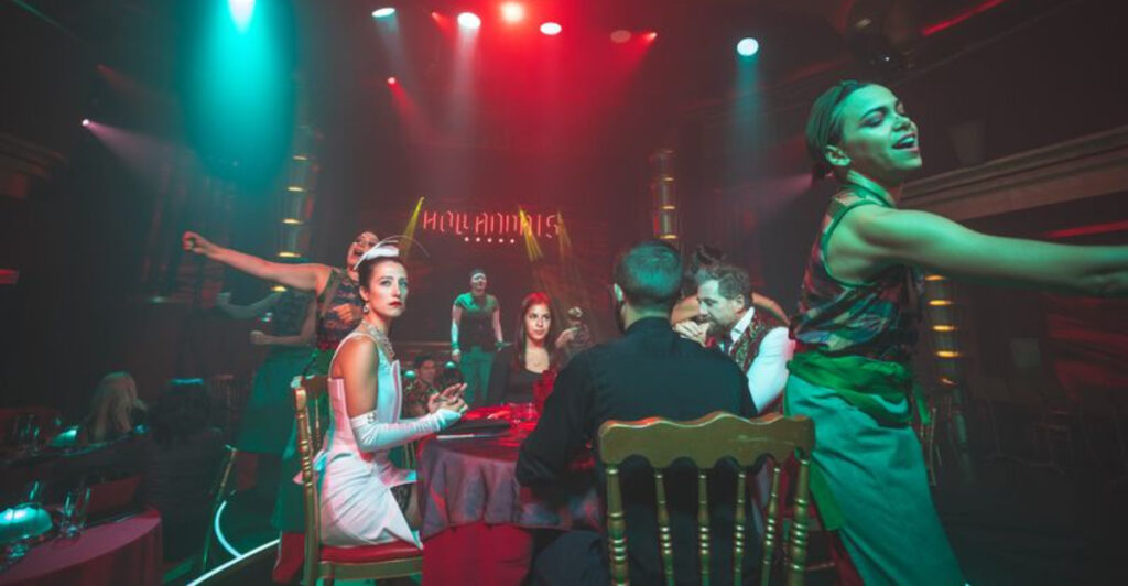 This Miami Beach Theater Blends Glamour, Live Entertainment, and Old Hollywood Charm