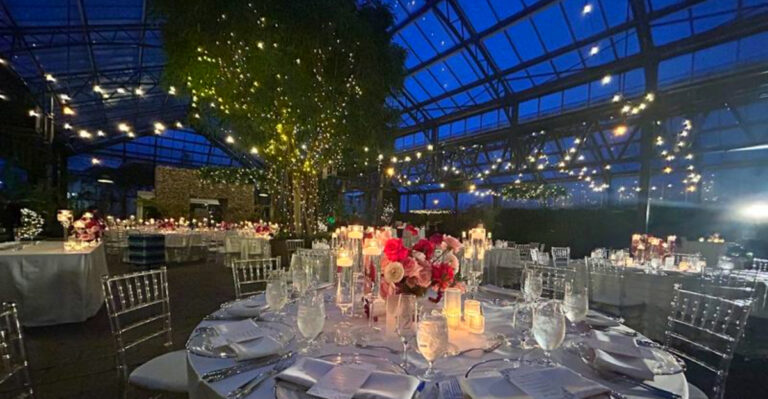 This Michigan Glass Conservatory Feels Like a Tropical Escape – With Lush Gardens and Dream Wedding Vibes