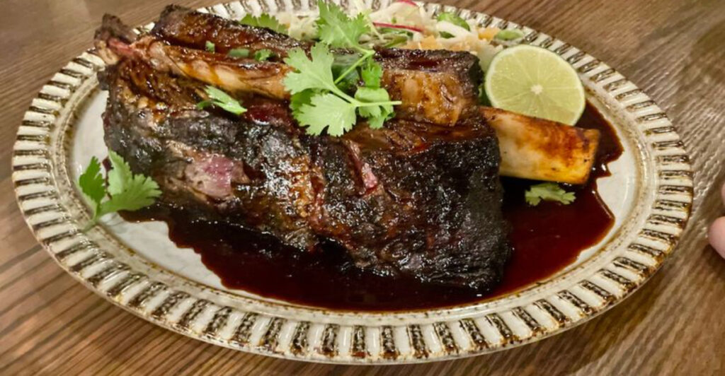 This Minneapolis Restaurant Is Serving Smoked Meats Food Lovers Can’t Stop Craving