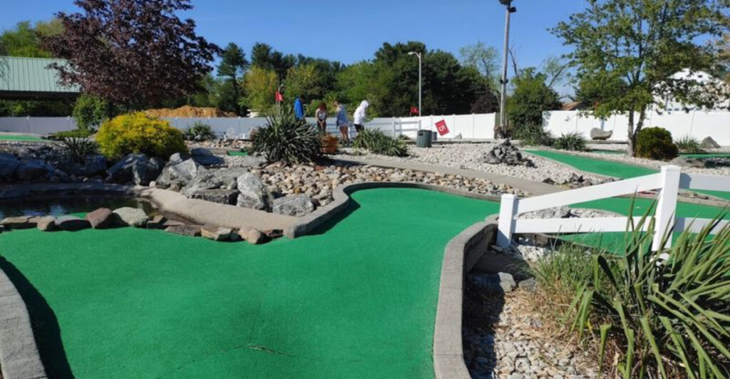This New Jersey Golf Stop Mixes Local Legend, Ice Cream, and Old-Fashioned Outdoor Fun