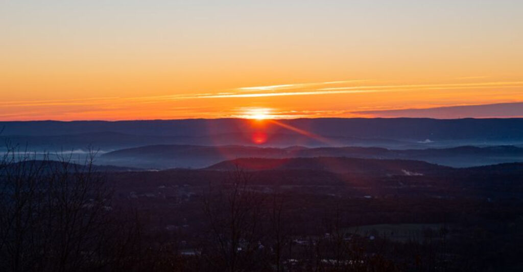 This New Jersey Mountaintop View Leaves First-Time Visitors Completely Speechless