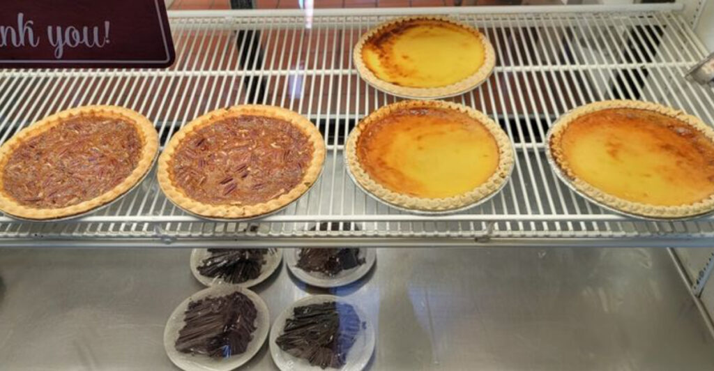 This Old-School Lakeland Diner Is Famous for Hearty Meals and Homemade Pie