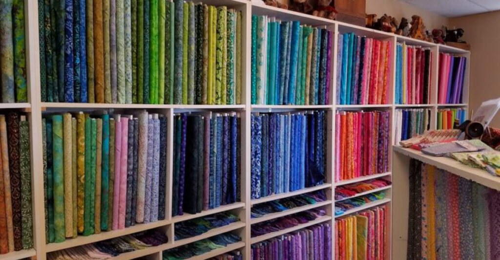 This Oregon Quilt Shop Feels Like Home Thanks to Its Gorgeous Fabrics and Tight-Knit Community