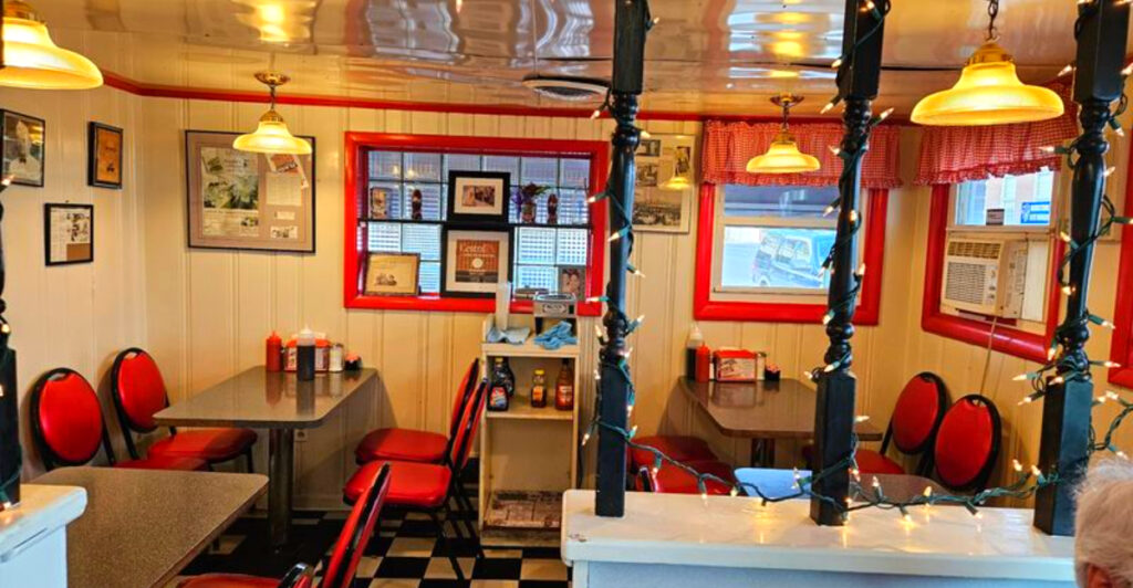This Retro Pennsylvania Diner Has Been Serving Legendary Chipped Beef and Crispy Home Fries Since the 1930s