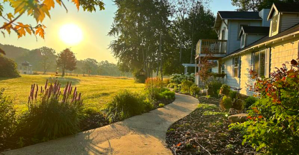 This Romantic Michigan B&B Has Vineyard Views, Picnic Basket Breakfasts, and Fireplaces in Every Room