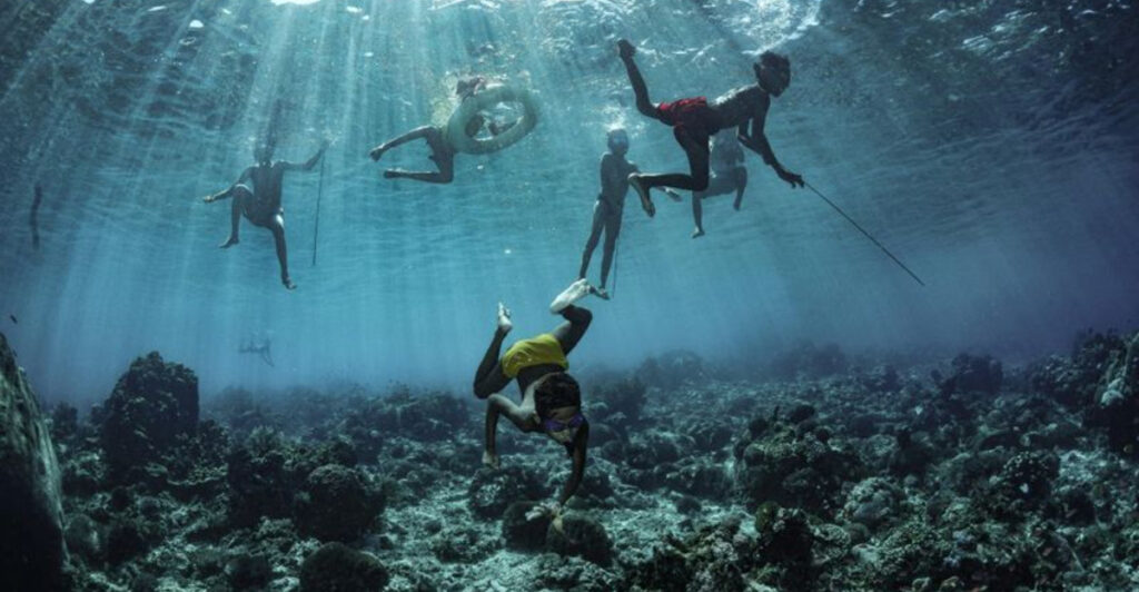 This Sea-Dwelling Tribe Has Lived on the Water for Centuries Without a Homeland