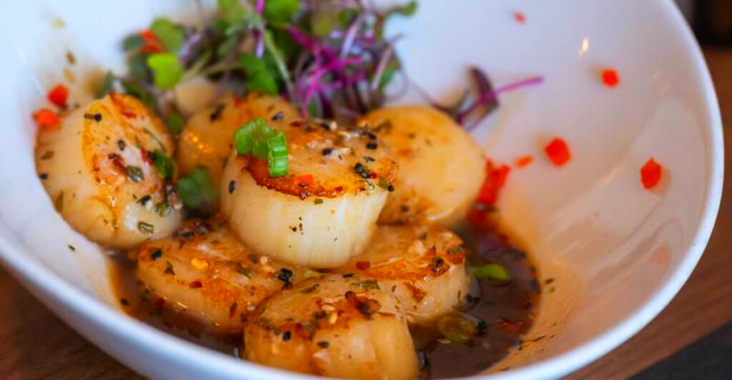 This Tiny Delaware Restaurant Has Hot Honey Scallops, Homemade Rolls, and a Near-Perfect Rating Locals Swear By