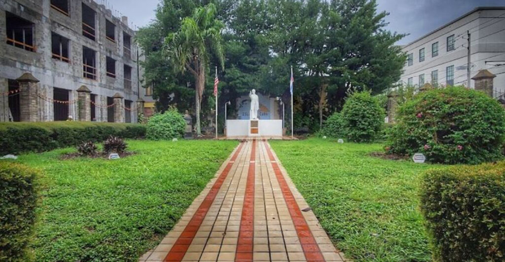 This Tiny Tampa Park Holds a Powerful Piece of Cuban and American History