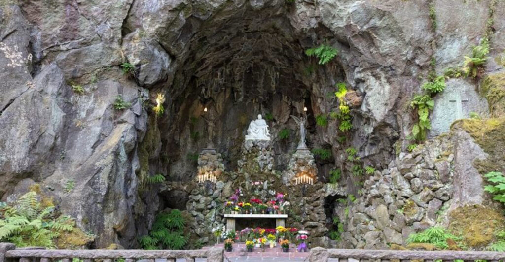 This Tranquil Oregon Chapel Is Nestled Inside a Beautiful 62-Acre Garden Sanctuary