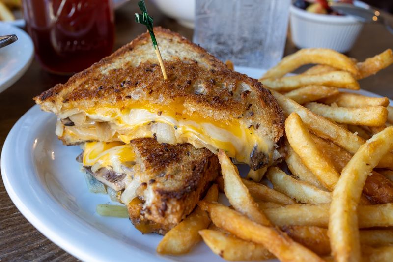 Toast, Montclair, New Jersey