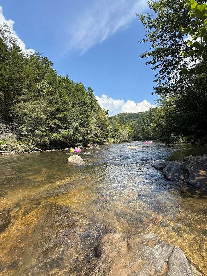 Toccoa River Tubing Company, McCaysville, Georgia Toccoa River Tubing Company, McCaysville, Georgia