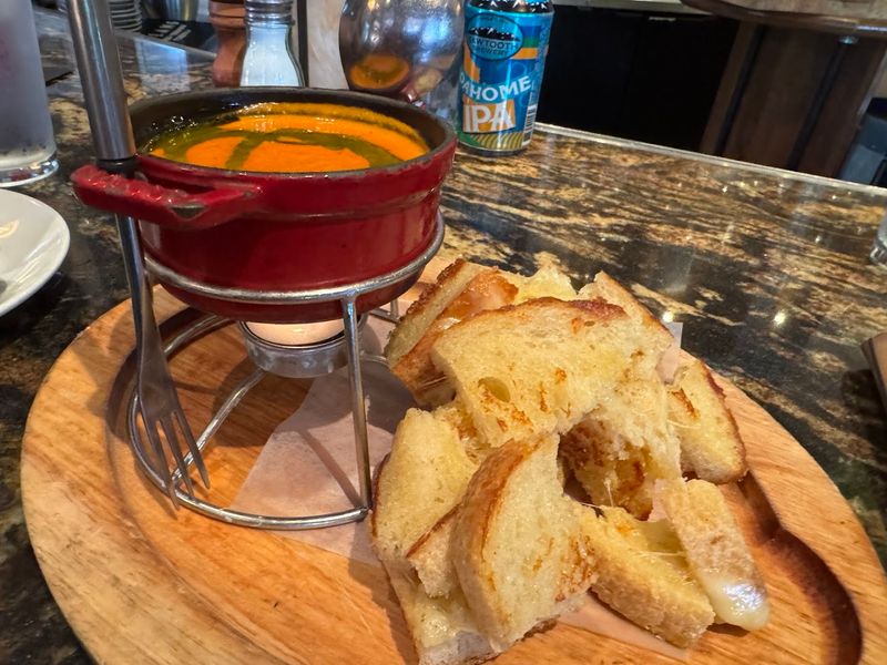Tomato Basil Fondue and Grilled Cheese: A Dish That Rewires Your Brain