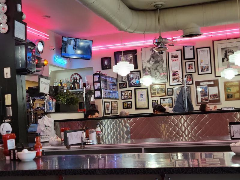 Tommy's Diner — Columbus