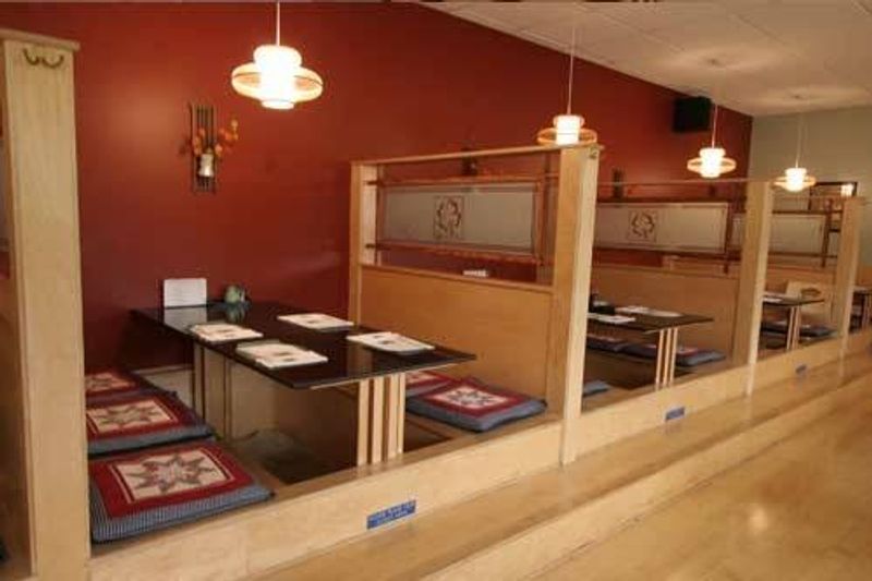 Traditional Tatami Room Seating for an Authentic Touch
