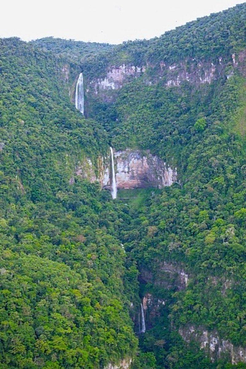 Tres Hermanas Falls — Peru Tres Hermanas Falls — Peru
