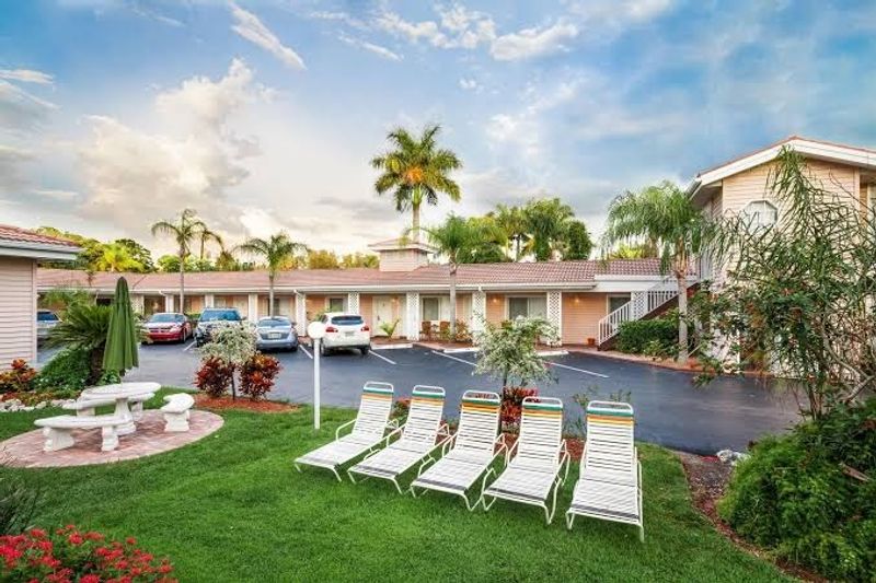 Tropical Beach Resorts - Siesta Key, Florida