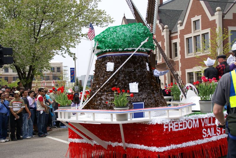 Tulip Time and Why the Timing of Your Visit Matters