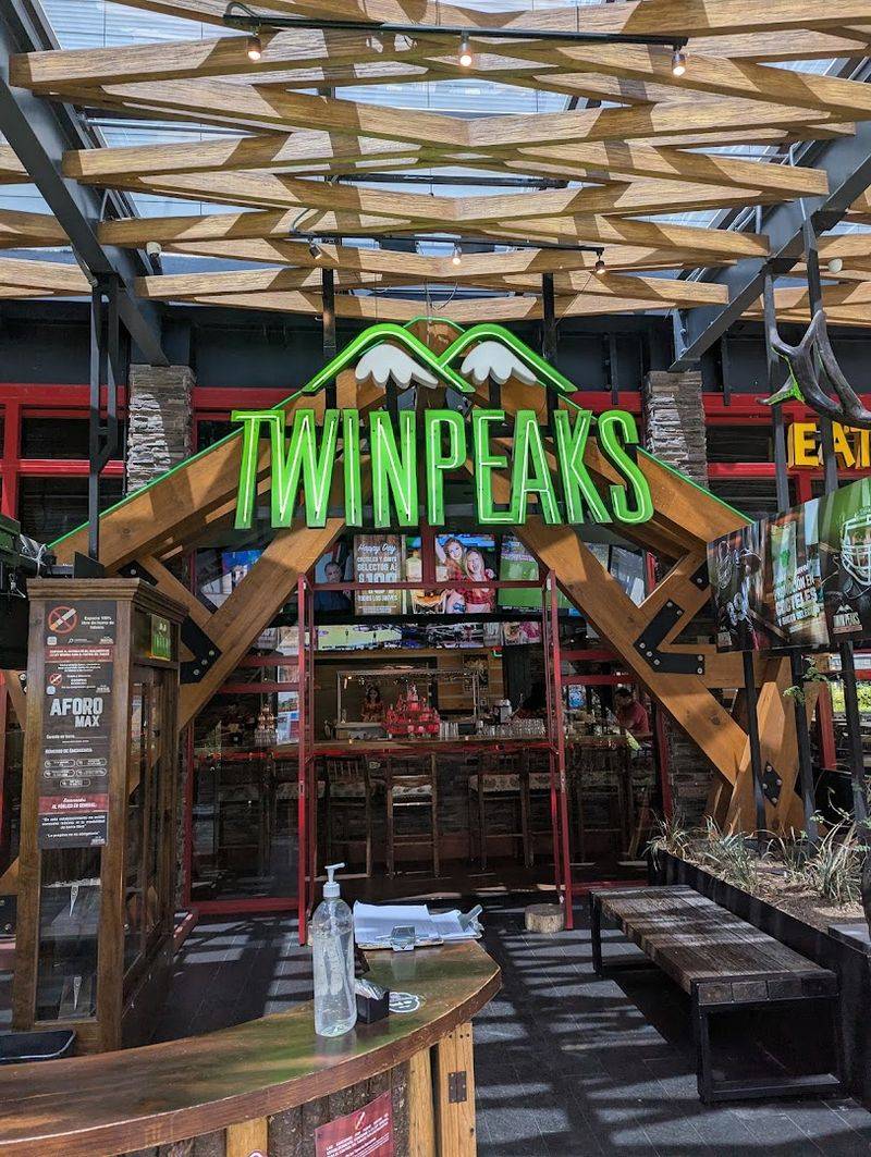 Twin Peaks Guadalajara - Guadalajara