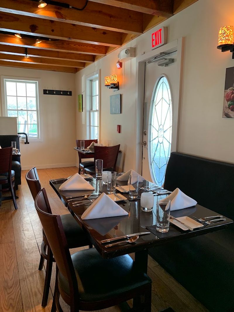 Two Dining Rooms, a Porch, and a Bar Worth Knowing About Two Dining Rooms, a Porch, and a Bar Worth Knowing About