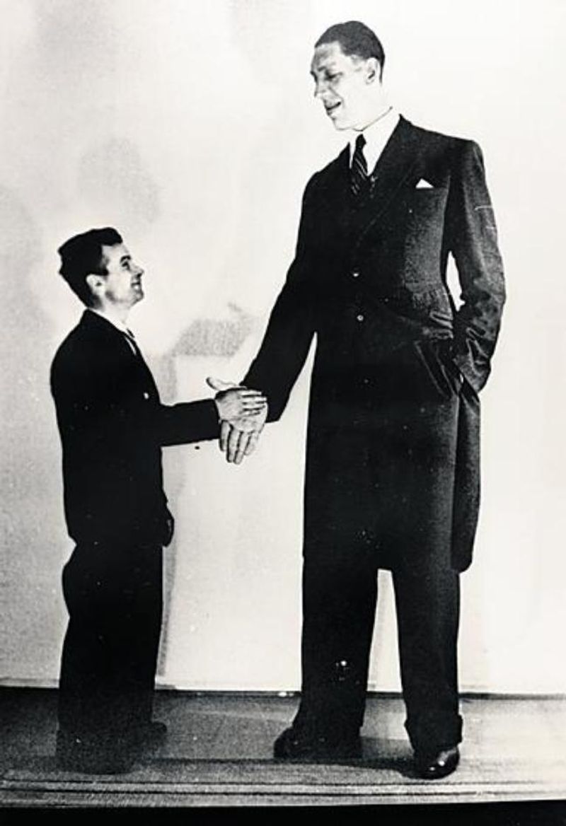 Väinö Myllyrinne (Finland) – 251 cm (8 ft 2.8 in)
