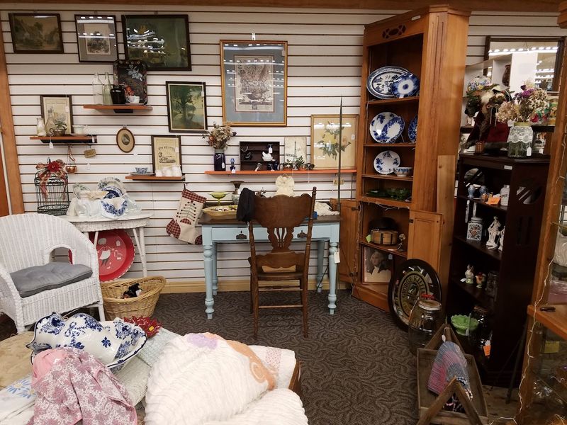 Vintage Decor and Retro Style for Every Room Vintage Decor and Retro Style for Every Room