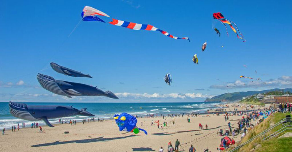 Watch Giant Kites Take Over the Oregon Coast at This Free Summer Festival