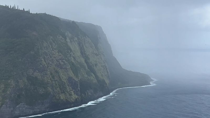 Waterfalls on the Cliffs: Nature's Own Special Effect Waterfalls on the Cliffs: Nature's Own Special Effect