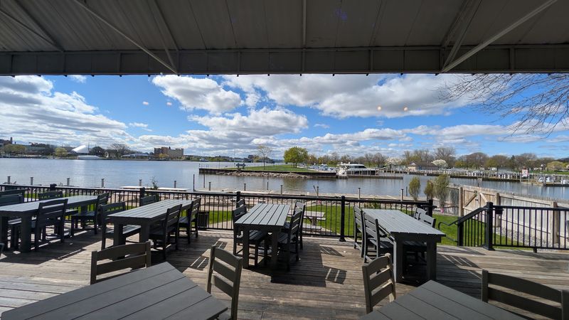 Waterfront Dining Within Easy Walking Distance