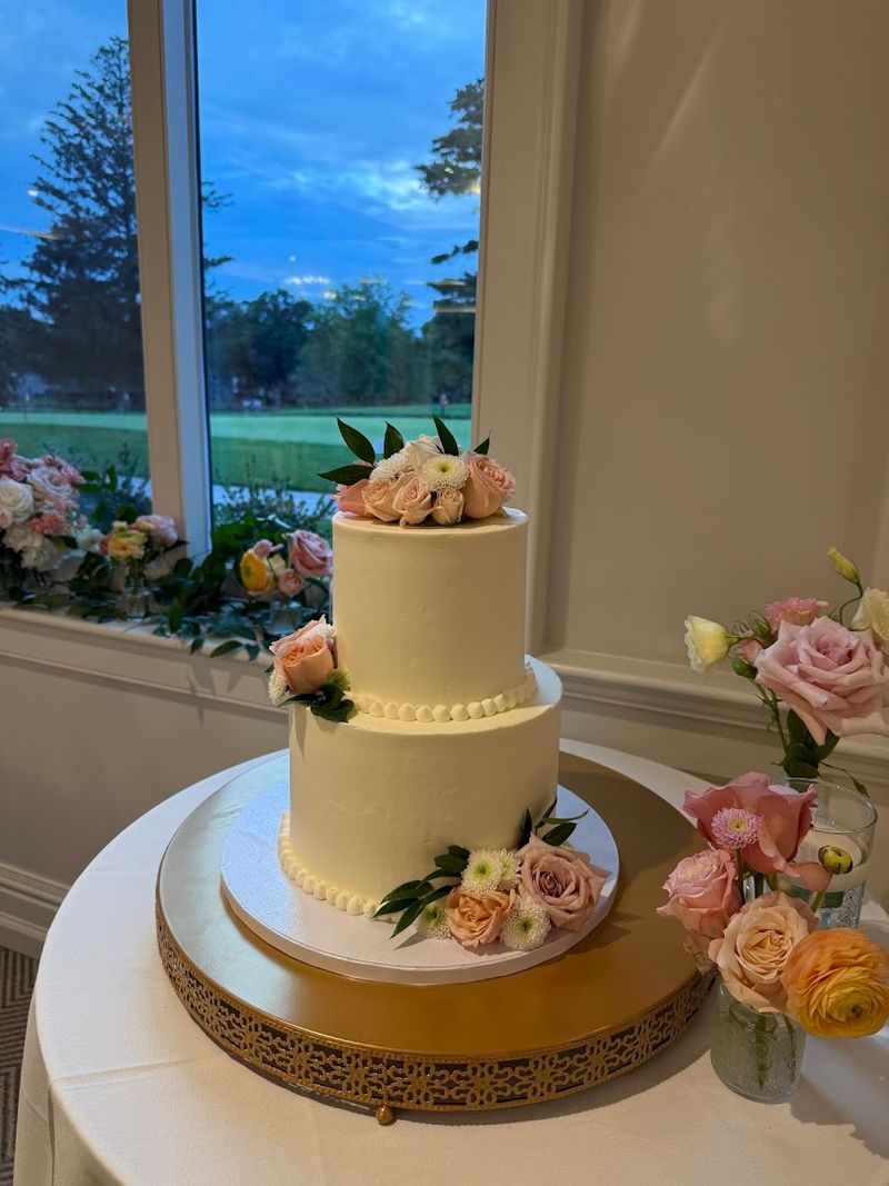 Wedding Cakes That Guests Still Talk About
