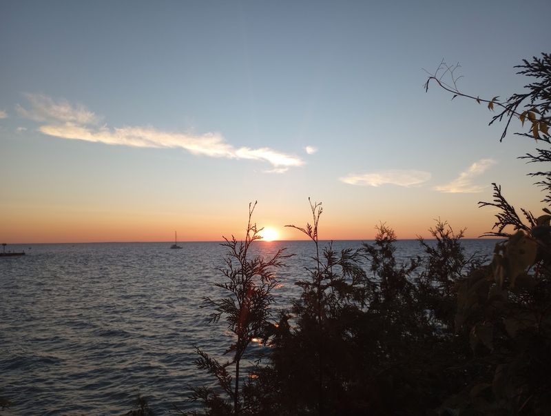 What It Feels Like to Stay Between Two Lakes