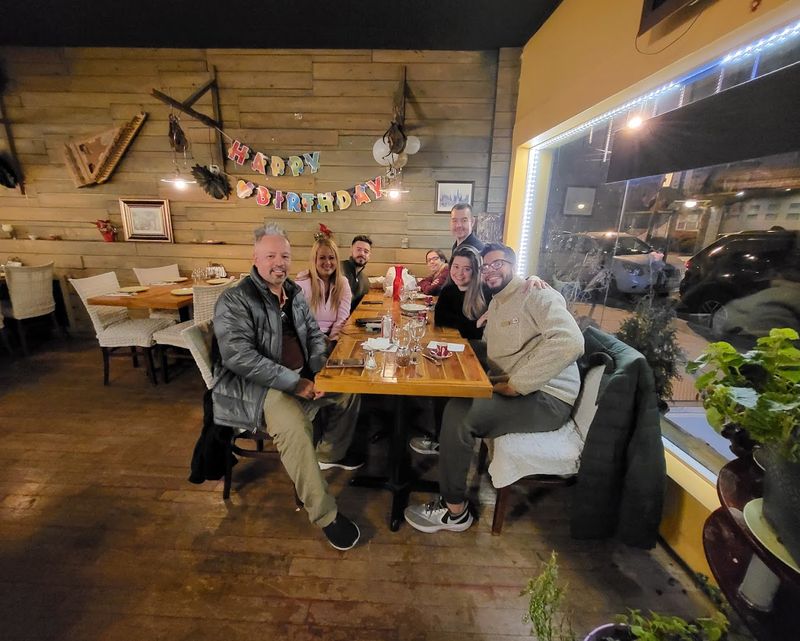 Group Dining and Family-Style Options