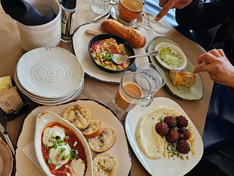 What Tapas Actually Means at This Table