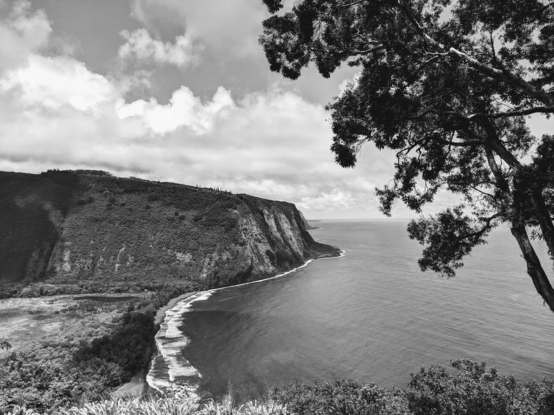 What Visitors Feel Standing at the Edge What Visitors Feel Standing at the Edge