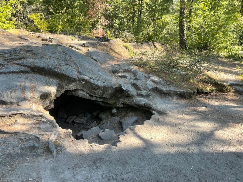 What to Bring for the Lava Tube Crawl