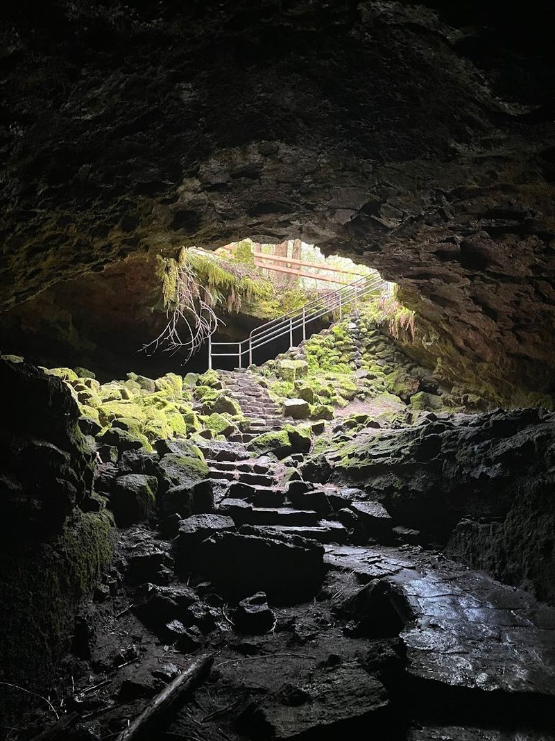 Where Exactly Ape Cave Sits and How to Find It Where Exactly Ape Cave Sits and How to Find It