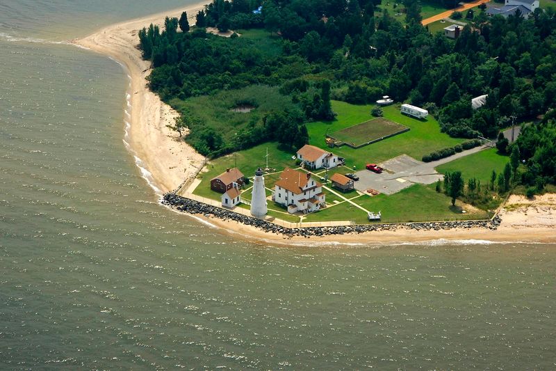 Where Exactly This Lighthouse Sits Where Exactly This Lighthouse Sits