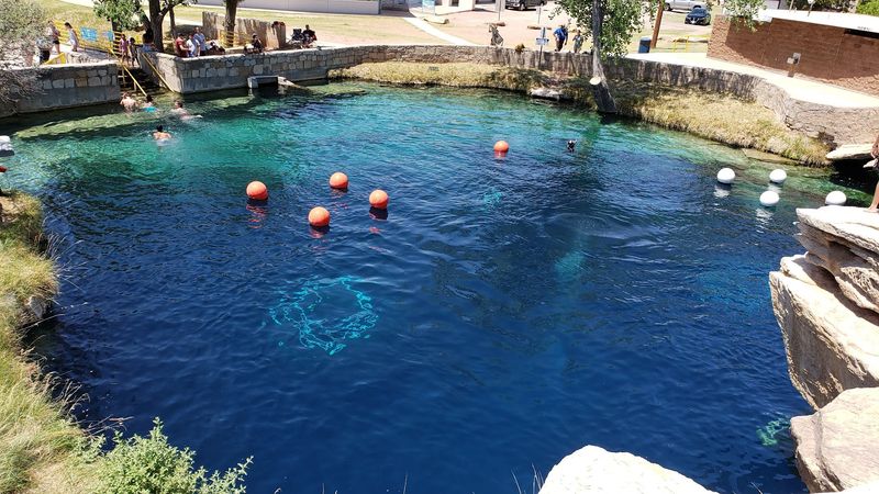 Where Exactly This Sapphire Pool Lives Where Exactly This Sapphire Pool Lives