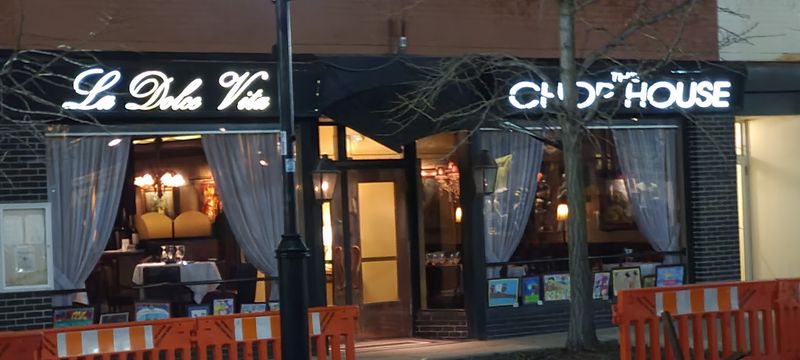Where to Find This Hidden Dessert Lounge Where to Find This Hidden Dessert Lounge