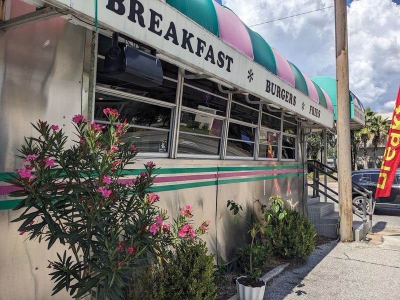 Why Angel's Dining Car Belongs on Your Florida Road Trip List