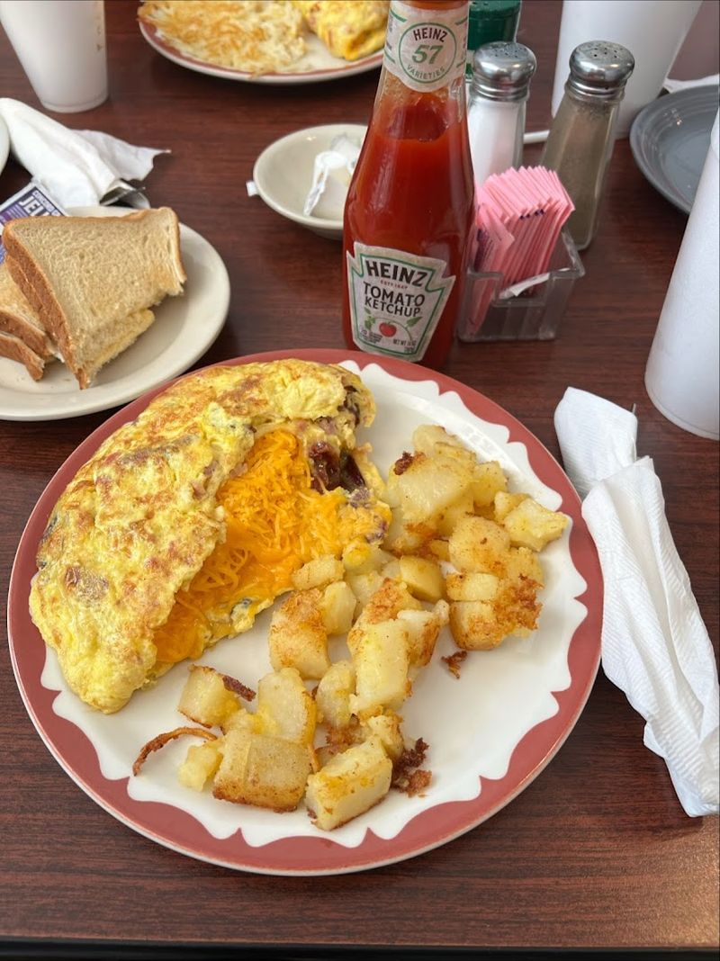 Why Dee's Place Is Worth the Detour Why Dee's Place Is Worth the Detour