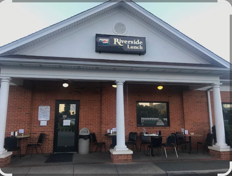 Why This Diner Keeps Earning Its Loyal Following