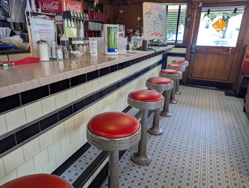 Why This Little Diner Keeps Drawing People Back